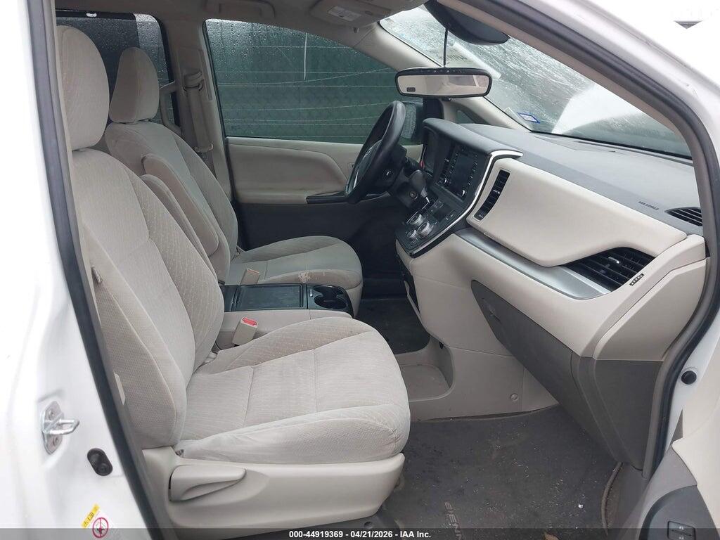 5TDKZ3DC8JS921658 2018 TOYOTA SIENNA photo no. 5