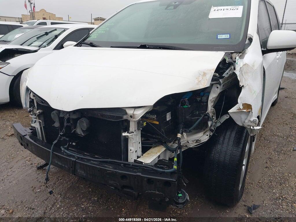 5TDKZ3DC8JS921658 2018 TOYOTA SIENNA photo no. 6