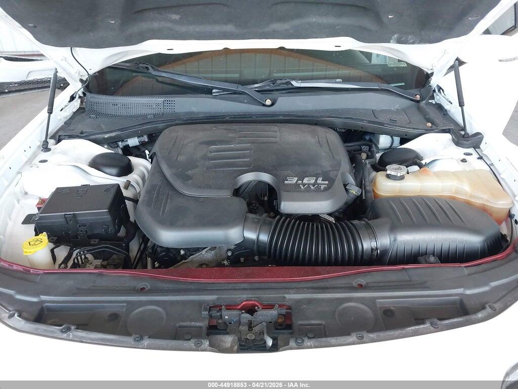 2C3CCAGG4GH136364 2016 CHRYSLER 300 photo no. 10