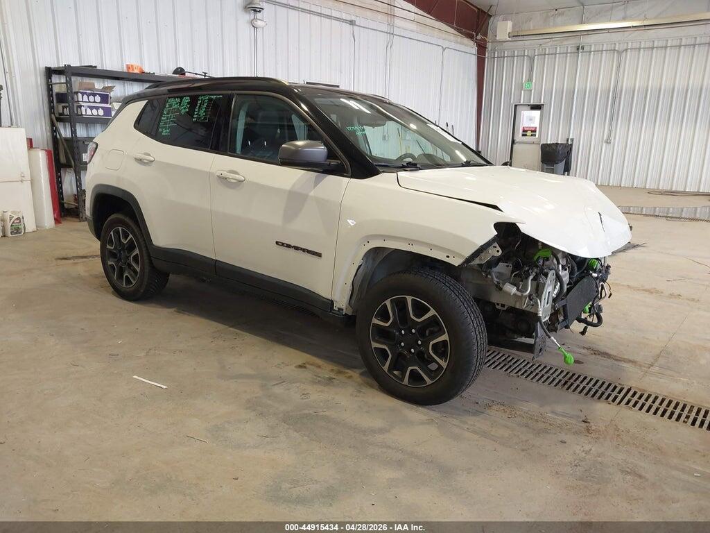 3C4NJDDB5KT752630 2019 JEEP COMPASS photo no. 1