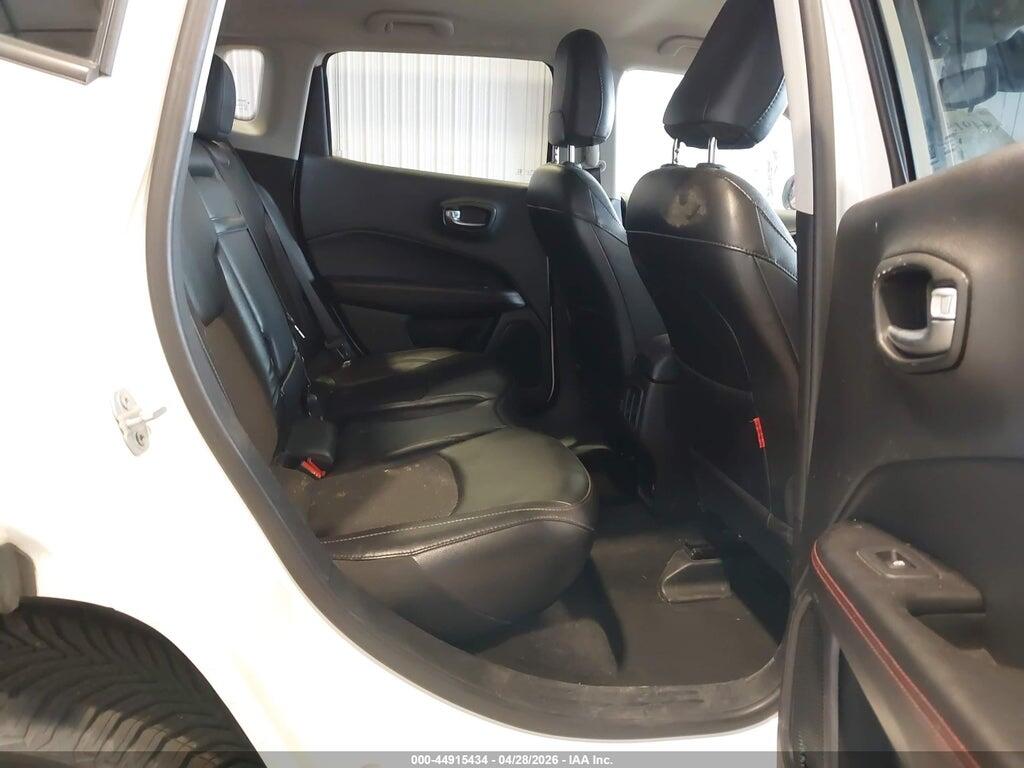 3C4NJDDB5KT752630 2019 JEEP COMPASS photo no. 8