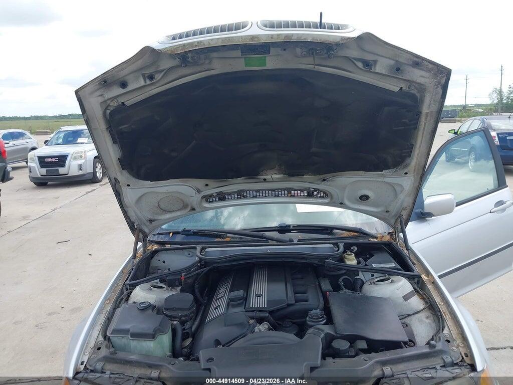 WBAET37482NG78847 2002 BMW 325I photo no. 10