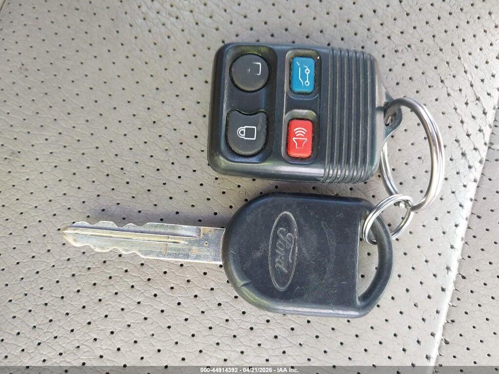 1FMFU20528LA20925 2008 FORD EXPEDITION photo no. 11