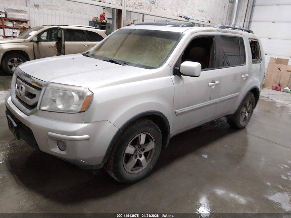 5FNYF4H51AB025730 2010 HONDA PILOT photo no. 2