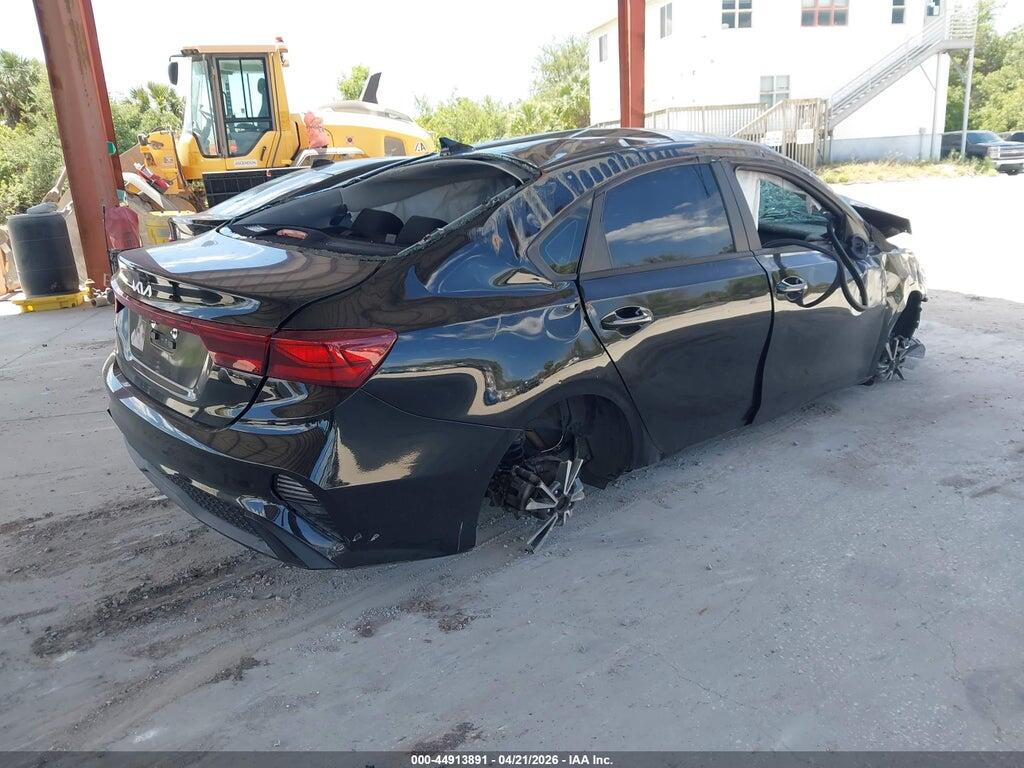 3KPF24AD4PE592405 2023 KIA FORTE photo no. 4