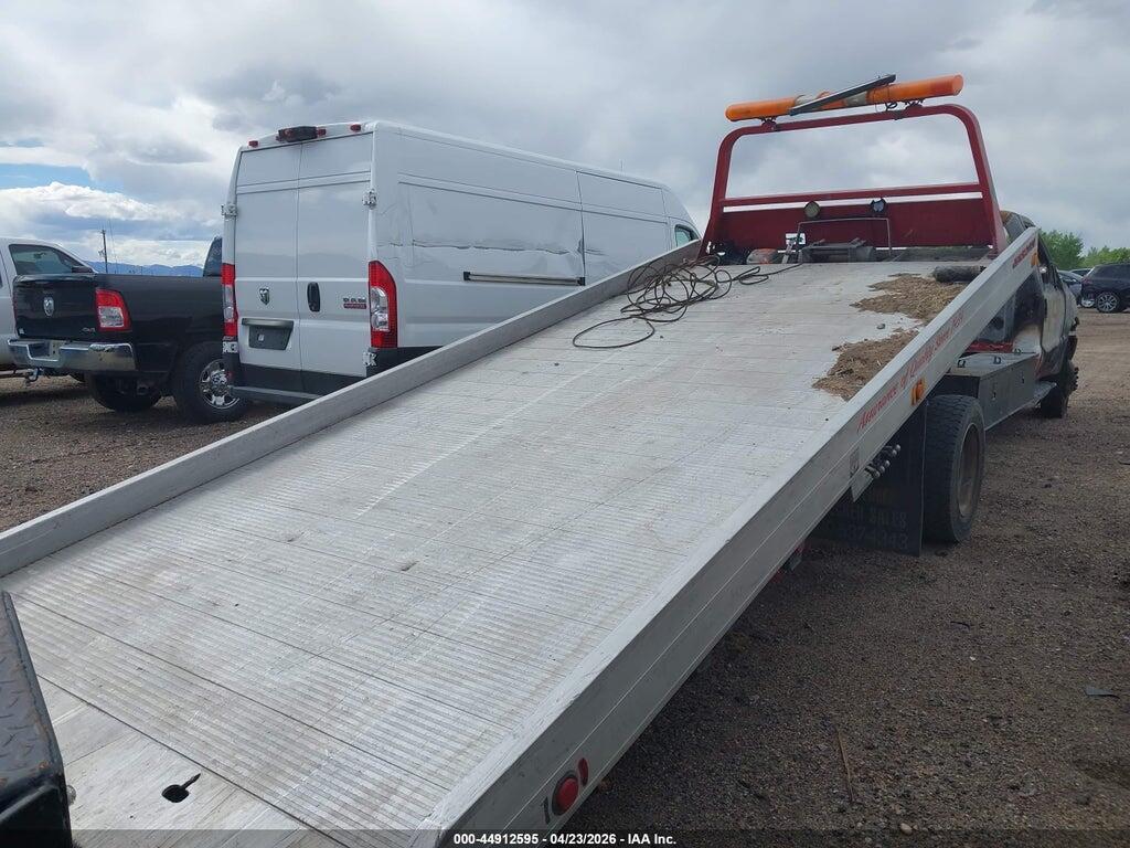 1FDAF57P04EC14574 2004 FORD F-550 photo no. 4