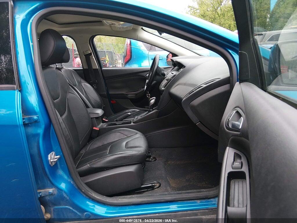 1FADP3K2XFL330271 2015 FORD FOCUS photo no. 5