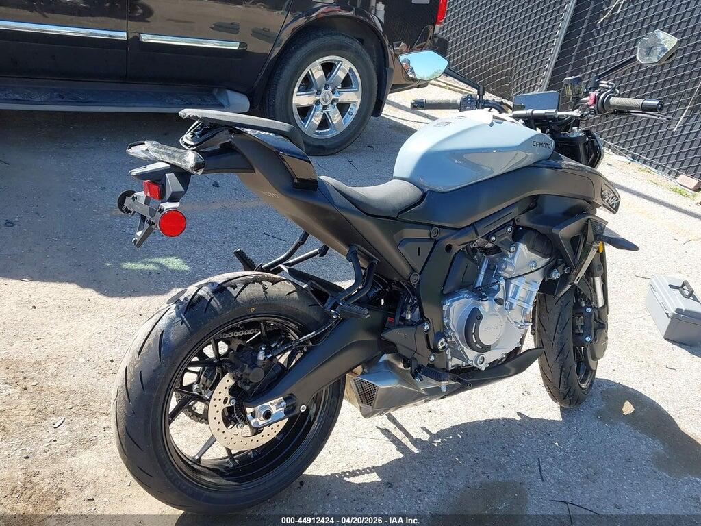 LCEPEVLR3T6000793 2026 CF MOTO 675SNK photo no. 4