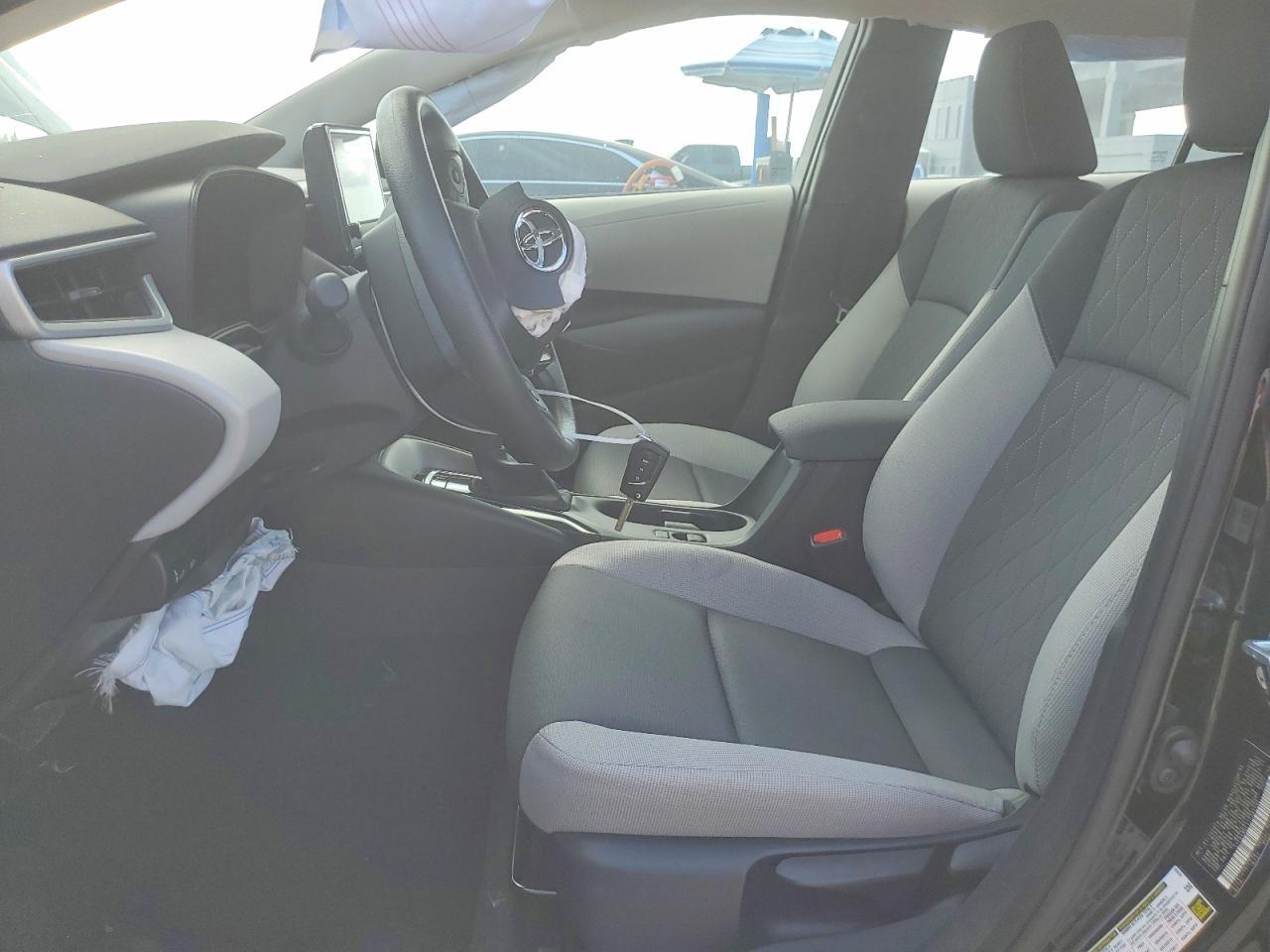 2026 TOYOTA COROLLA LE — Фото 7 из 12