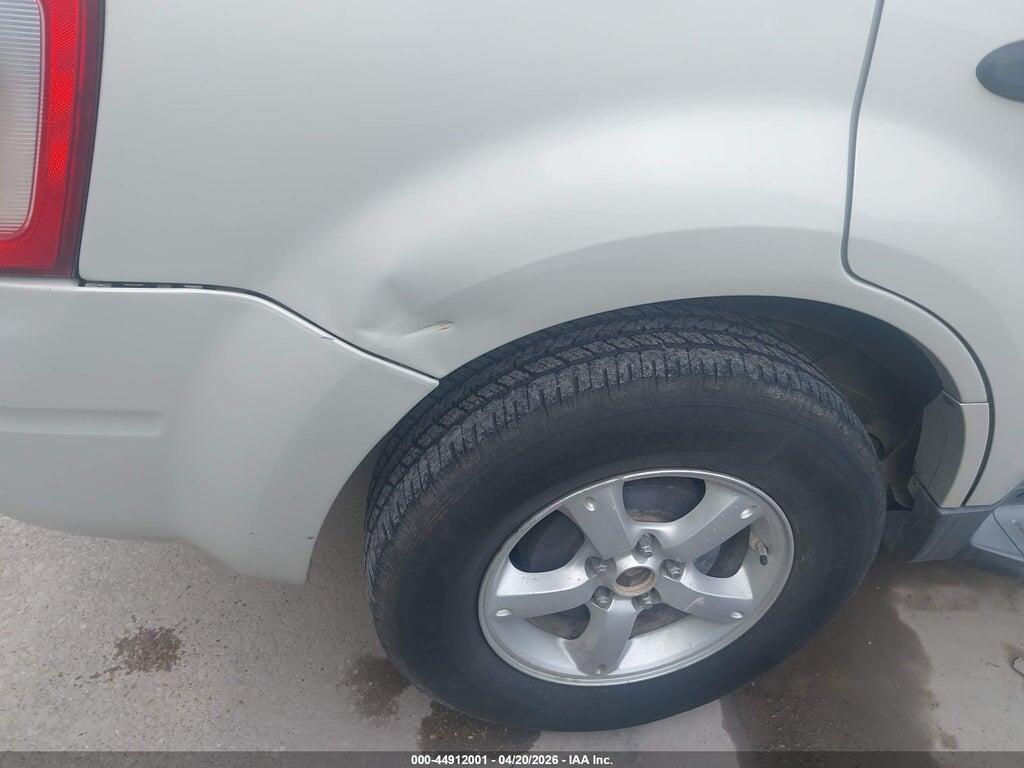 1FMCU03178KA21882 2008 FORD ESCAPE photo no. 6