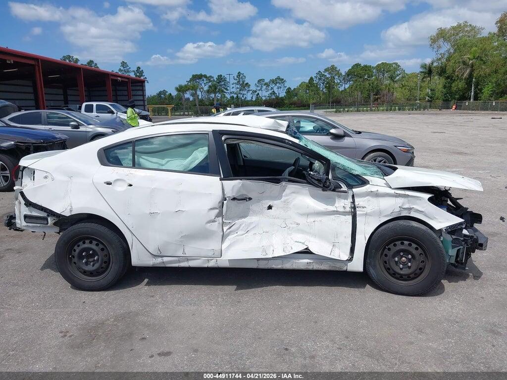 3KPFK4A74HE081028 2017 KIA FORTE photo no. 12