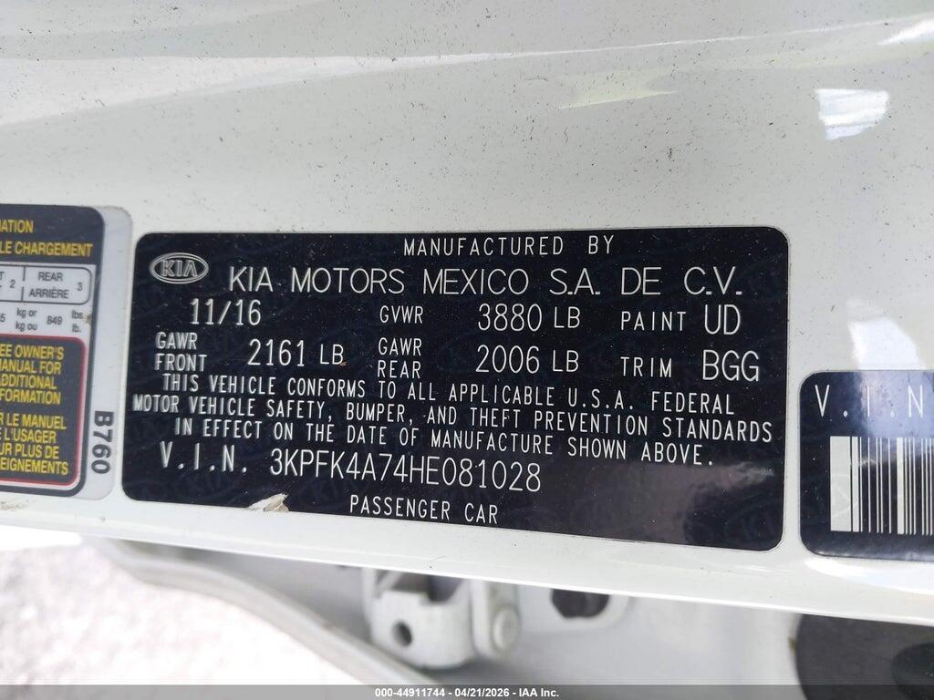 3KPFK4A74HE081028 2017 KIA FORTE photo no. 9