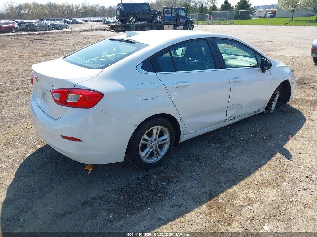 1G1BE5SM4J7209332 2018 CHEVROLET CRUZE photo no. 4