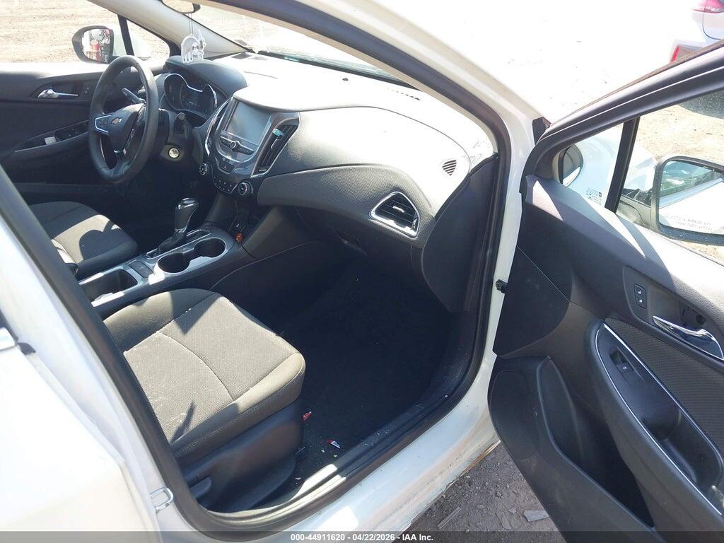 1G1BE5SM4J7209332 2018 CHEVROLET CRUZE photo no. 5