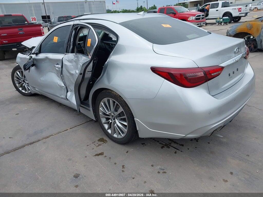 JN1EV7AP5JM360423 2018 INFINITI Q50 photo no. 3