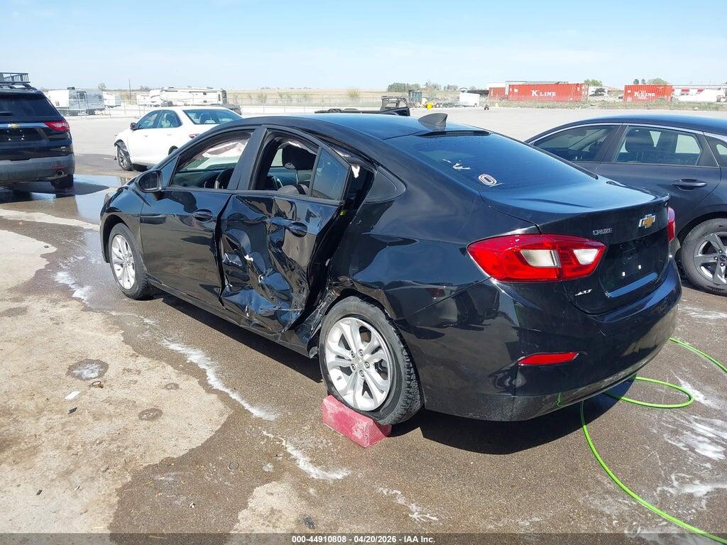 1G1BC5SM1K7105839 2019 CHEVROLET CRUZE photo no. 3