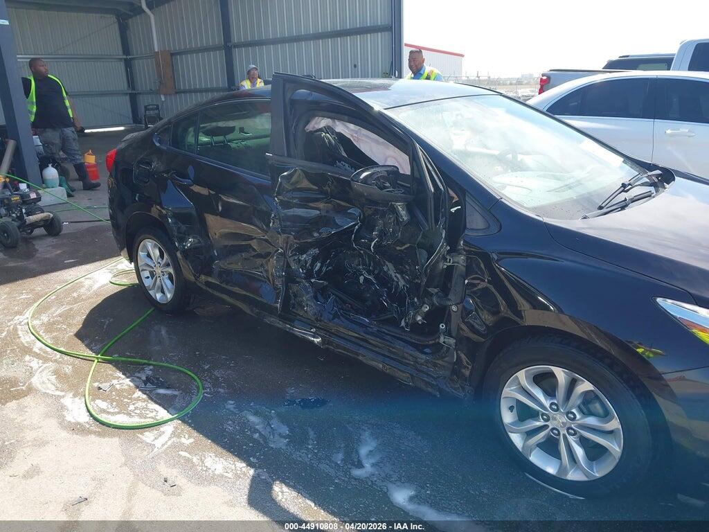 1G1BC5SM1K7105839 2019 CHEVROLET CRUZE photo no. 6