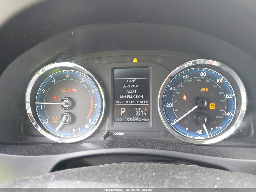 5YFBURHE6HP651605 2017 TOYOTA COROLLA photo no. 7