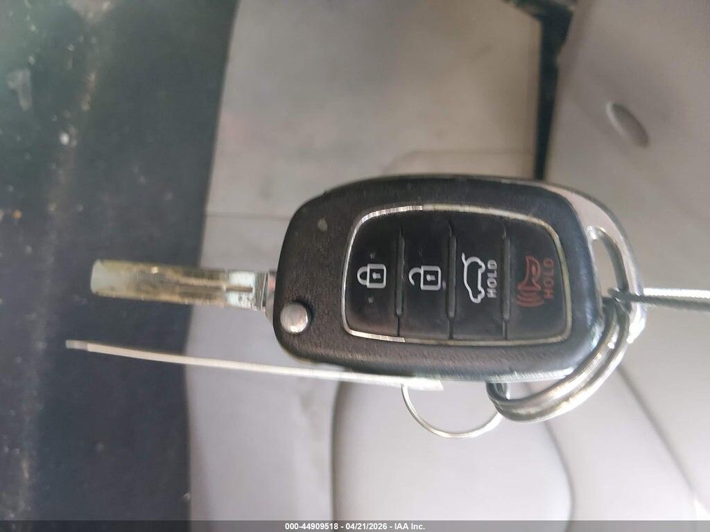 KM8J33A47GU145789 2016 HYUNDAI TUCSON photo no. 11