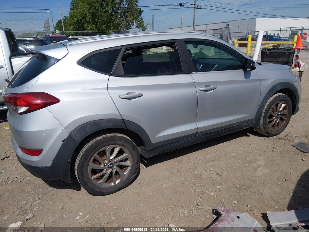 KM8J33A47GU145789 2016 HYUNDAI TUCSON photo no. 4