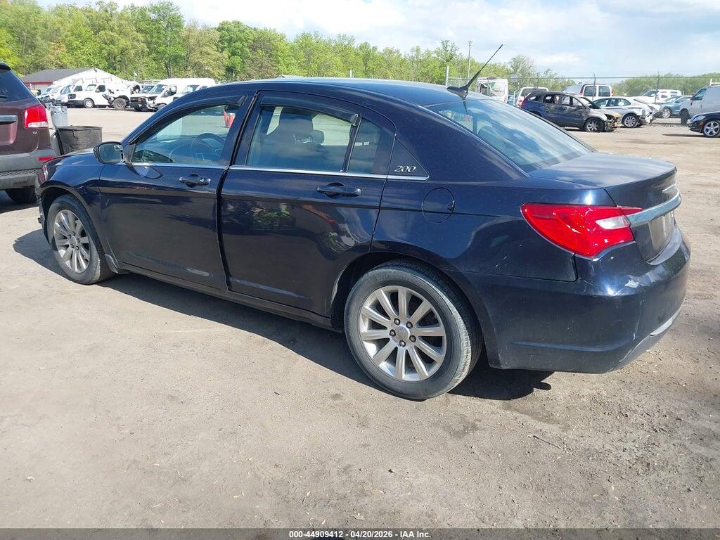 1C3BC1FG5BN511711 2011 CHRYSLER 200 photo no. 3