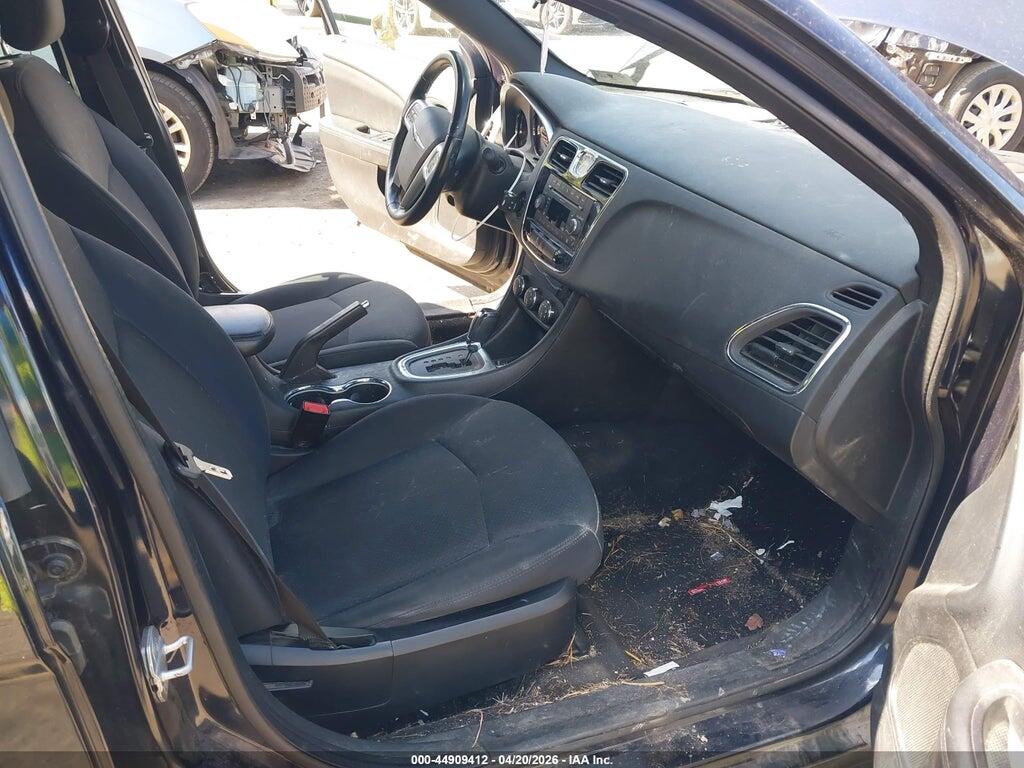1C3BC1FG5BN511711 2011 CHRYSLER 200 photo no. 5