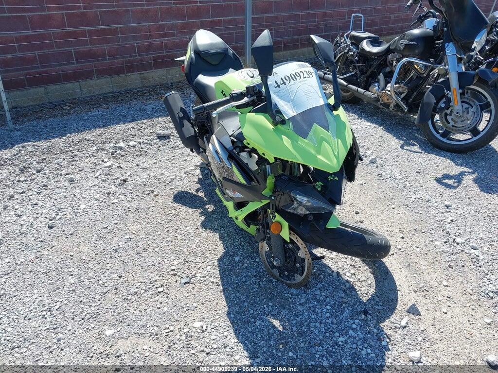 ML5EXGG13TDA82289 2026 KAWASAKI EX500 photo no. 1