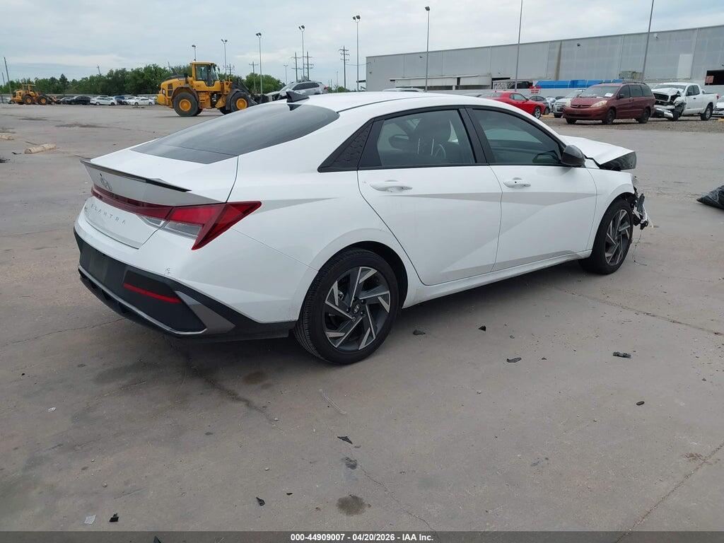 KMHLM4DG2SU079176 2025 HYUNDAI ELANTRA photo no. 4