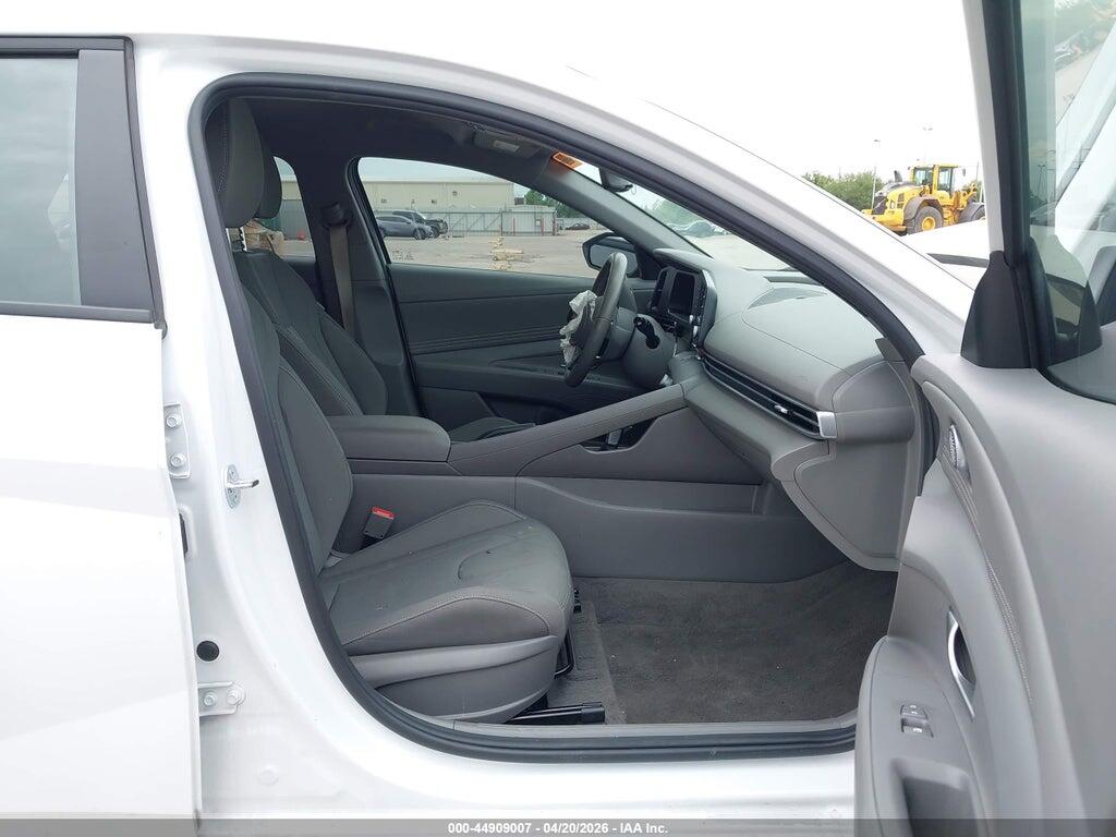 KMHLM4DG2SU079176 2025 HYUNDAI ELANTRA photo no. 5