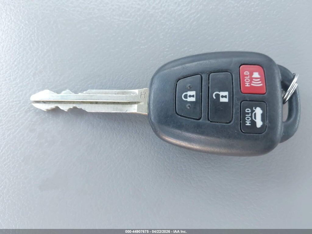 4T4BF1FK4GR532734 2016 TOYOTA CAMRY photo no. 11