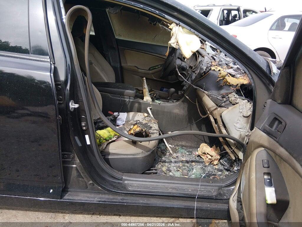 KNAGM4A76B5134391 2011 KIA OPTIMA photo no. 5