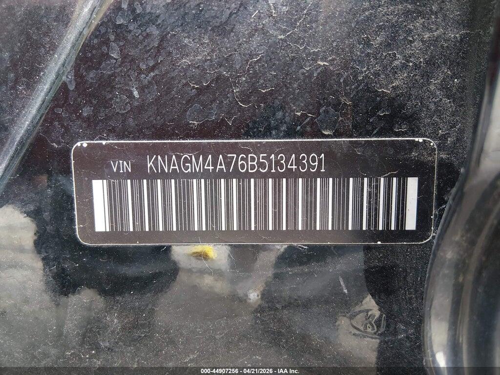KNAGM4A76B5134391 2011 KIA OPTIMA photo no. 9