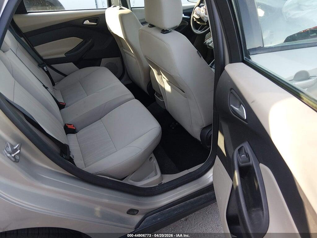 1FADP3K27FL256596 2015 FORD FOCUS photo no. 8