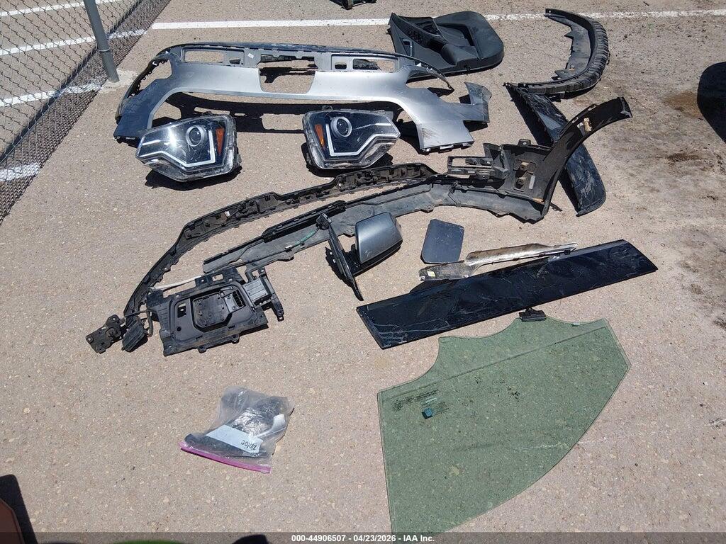 KNDCR3L10P5030752 2023 KIA NIRO EV photo no. 12