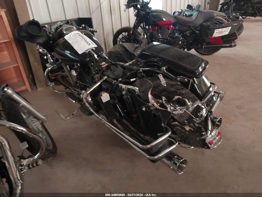 1HD1FFM11CB684346 2012 HARLEY-DAVIDSON FLHTC photo no. 3
