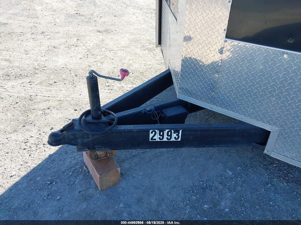 1W9BE2820JC598055 2018 CARGO WOW CARGO 24 photo no. 7