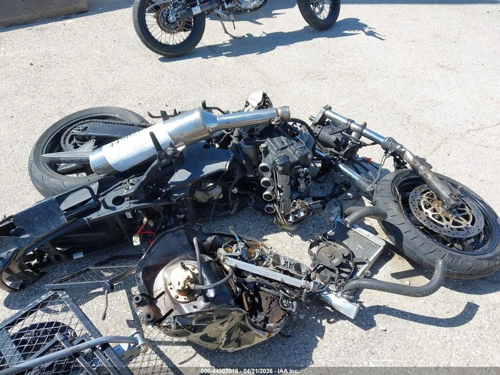 JH2SC35033M600641 2003 HONDA CBR1100 photo no. 11