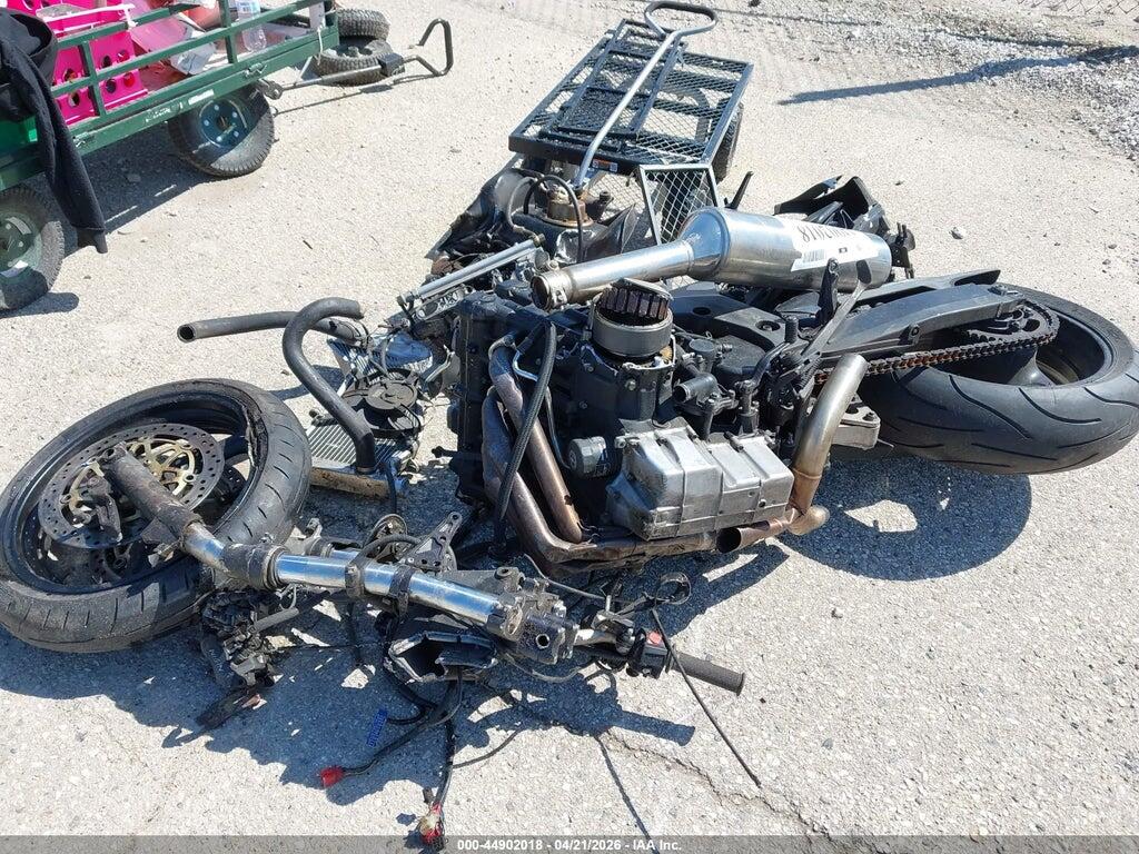 JH2SC35033M600641 2003 HONDA CBR1100 photo no. 2