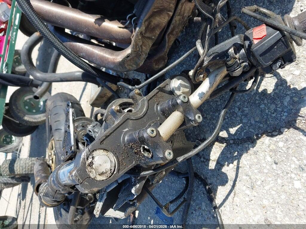 JH2SC35033M600641 2003 HONDA CBR1100 photo no. 7