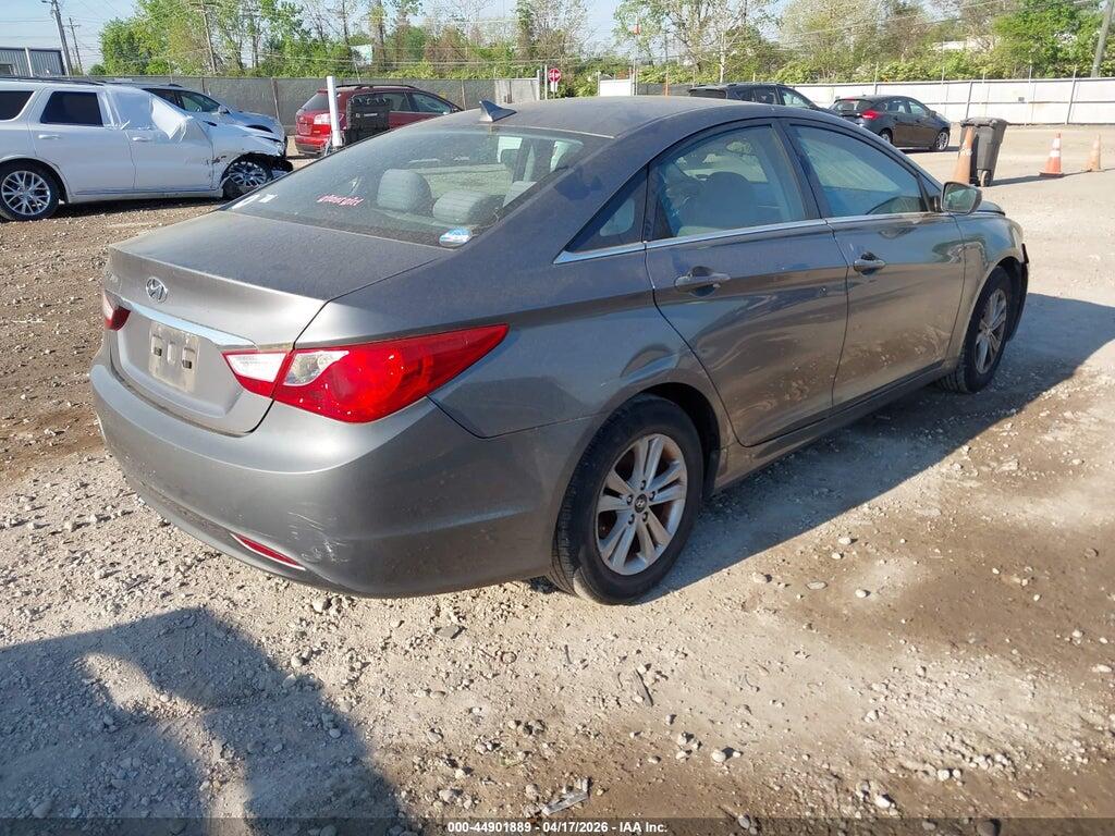 5NPEB4AC3BH197834 2011 HYUNDAI SONATA photo no. 4
