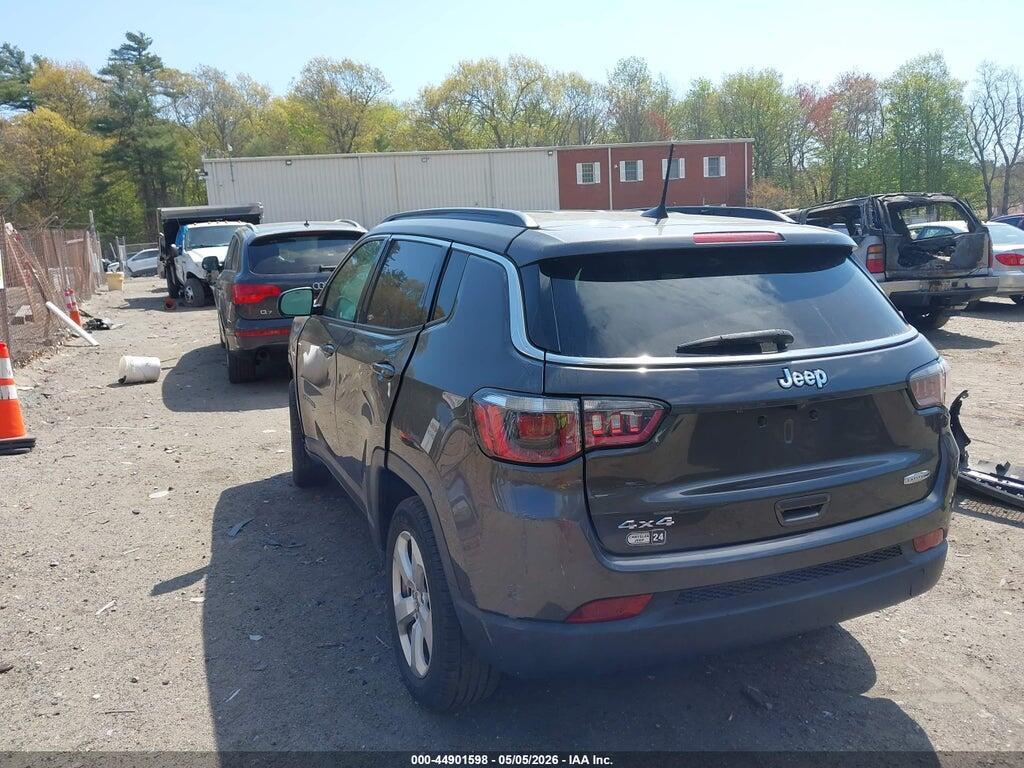 3C4NJDBB1KT647229 2019 JEEP COMPASS photo no. 3