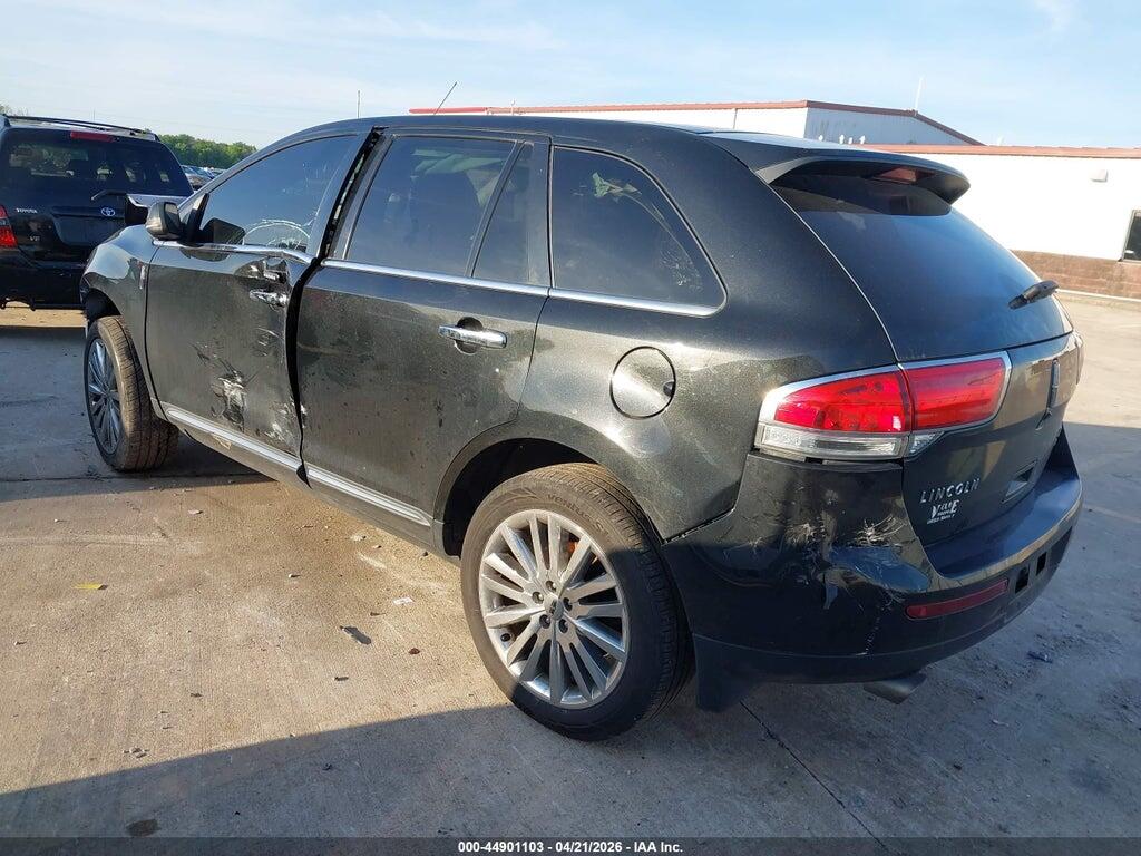 2LMDJ8JK3CBL09090 2012 LINCOLN MKX photo no. 3
