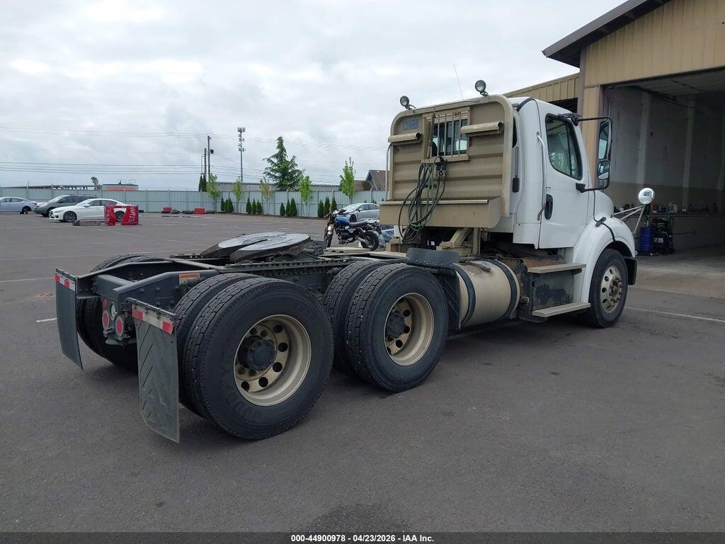 1FUJC5DVXHHJF0195 2017 FREIGHTLINER M2 112 photo no. 4