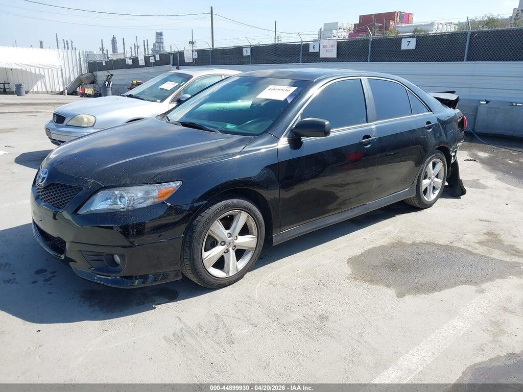 4T1BF3EK4BU693827 2011 TOYOTA CAMRY photo no. 2
