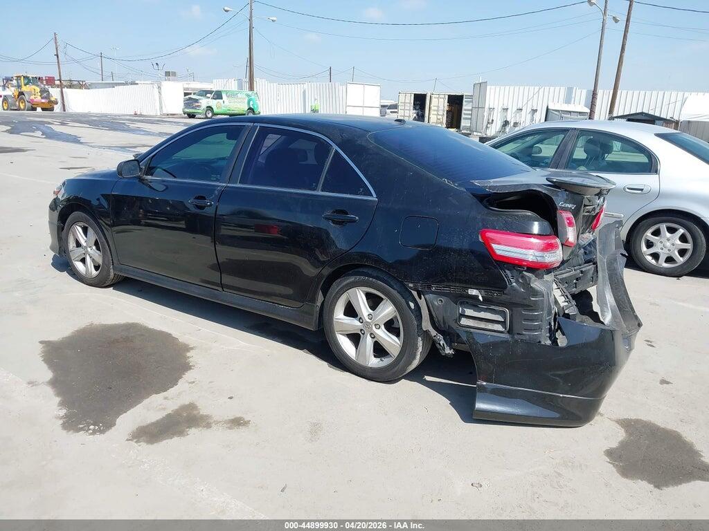 4T1BF3EK4BU693827 2011 TOYOTA CAMRY photo no. 3