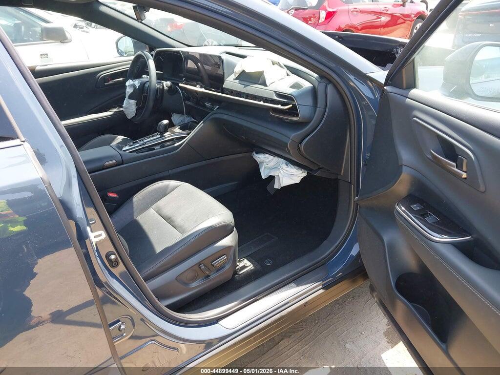 JTDACAAJ0S3006083 2025 TOYOTA CROWN SIGNIA photo no. 5
