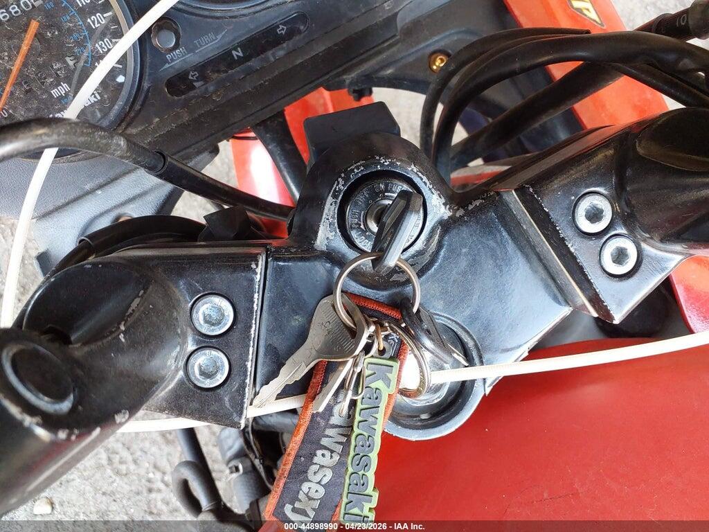 JKAEXVD11XA048073 1999 KAWASAKI EX500 photo no. 11