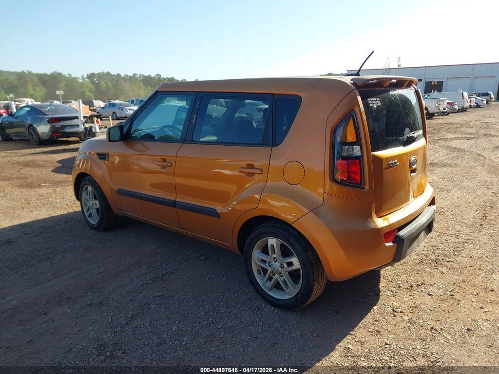 KNDJT2A27B7213898 2011 KIA SOUL photo no. 3