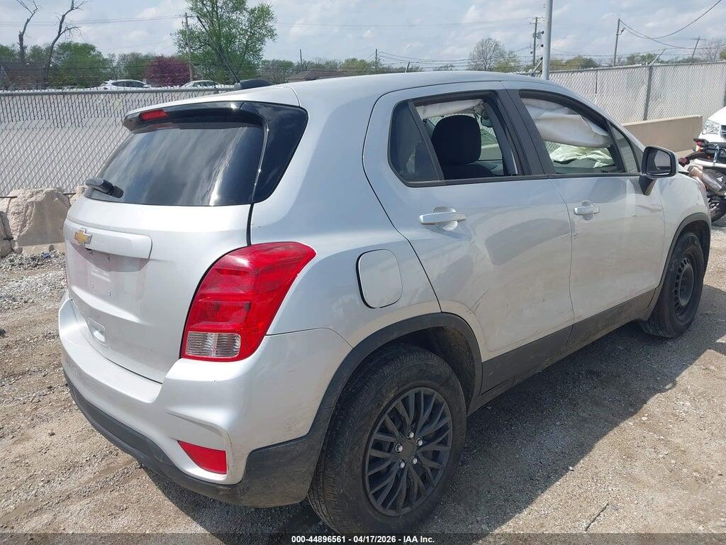 KL7CJKSBXJB722597 2018 CHEVROLET TRAX photo no. 4