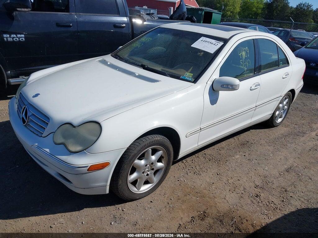 WDBRF61J43E013100 2003 MERCEDES-BENZ C 240 photo no. 2